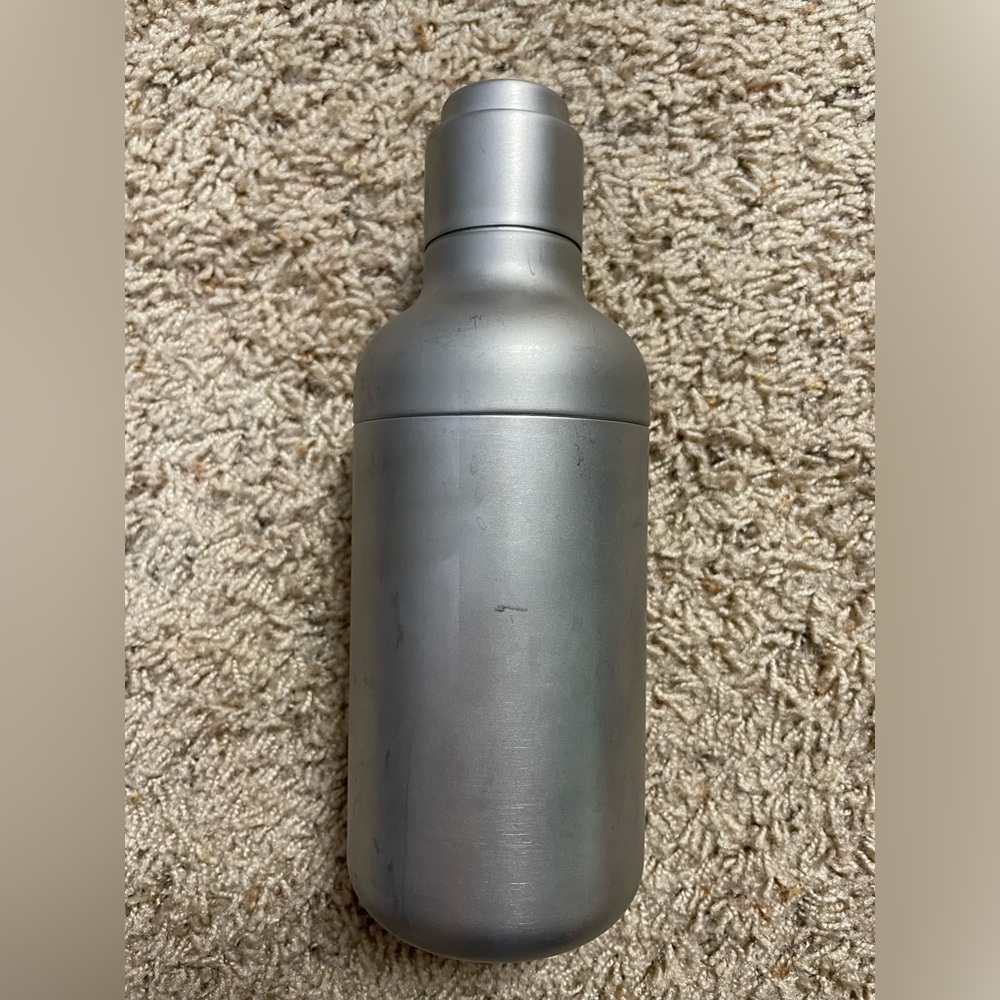 Nespresso barista silver metal mixer shaker, Tomas Kral design, 20 oz